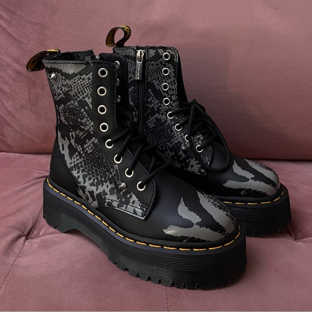 Dr Martens Jadon 36 M4/W5 hi high leather docs animal print spiked NWOT